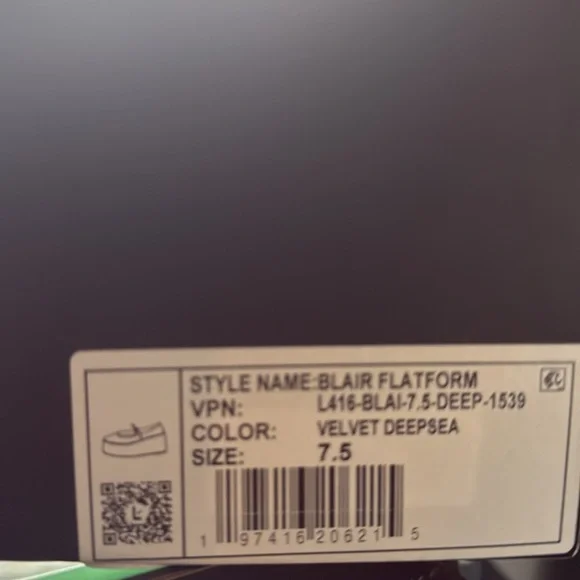 Larroude Blair Flatform Mary Janes new with box color deepsea velvet teal - Picture 8 of 8